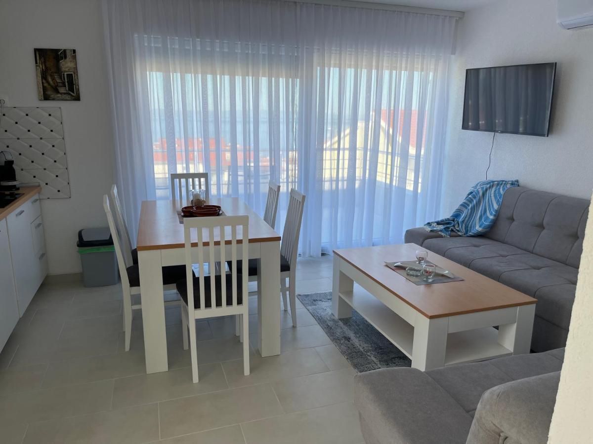 Sea View, Peaceful. Apartment Makarska Bagian luar foto