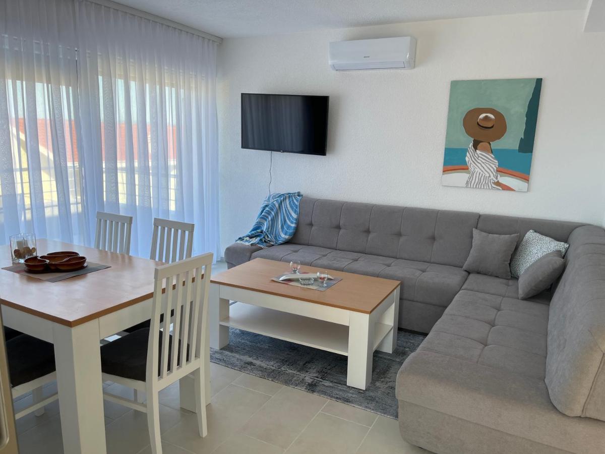 Sea View, Peaceful. Apartment Makarska Bagian luar foto