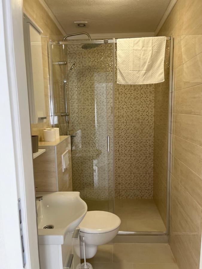 Sea View, Peaceful. Apartment Makarska Bagian luar foto